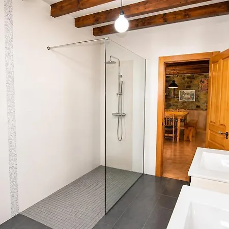 Hébergement de vacances Casona De Piedra Con Jardin Cerca De Cabarceno