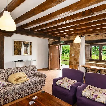 Casona De Piedra Con Jardin Cerca De Cabarceno Hébergement de vacances *