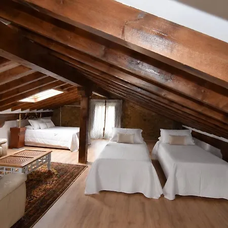 Hébergement de vacances Casona De Piedra Con Jardin Cerca De Cabarceno