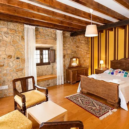 Hébergement de vacances Casona De Piedra Con Jardin Cerca De Cabarceno Penagos